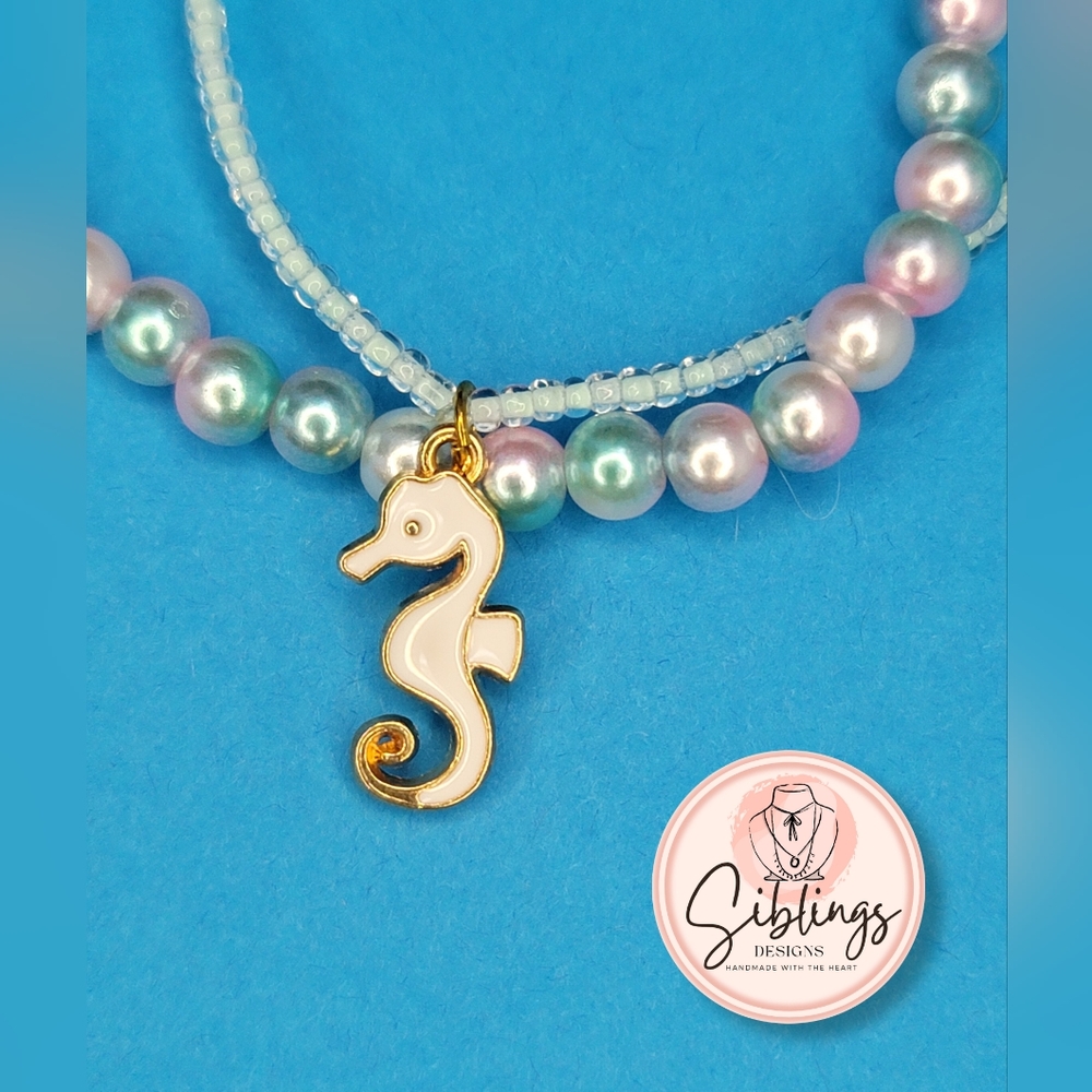 Necklaces and bracelets - Picture 3 of 10